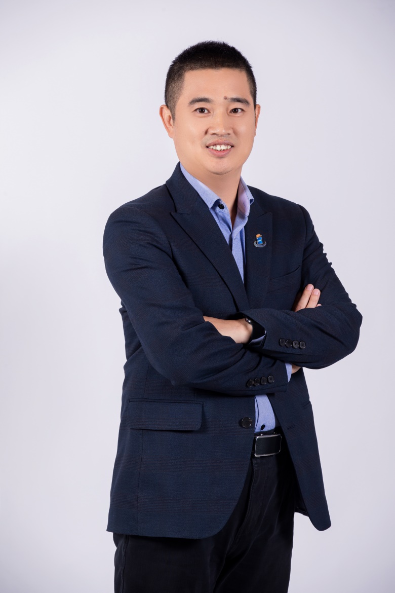 马亚中.jpg