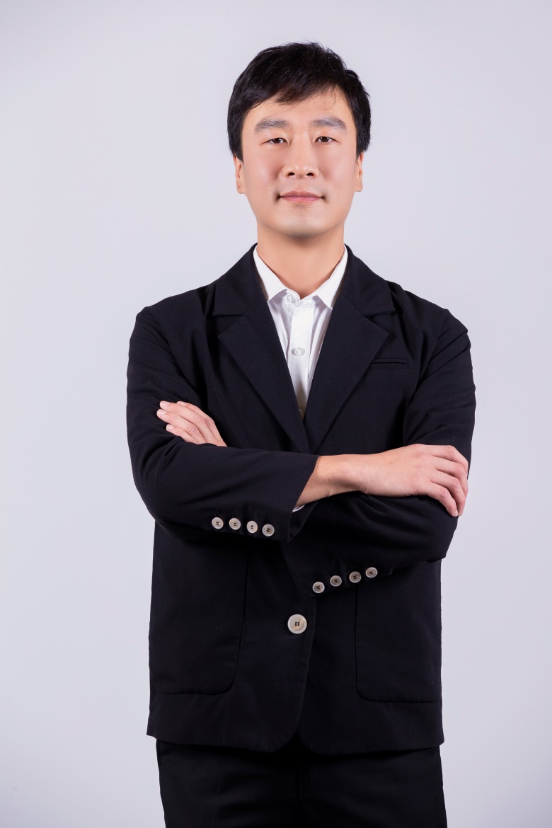 李杰.jpg